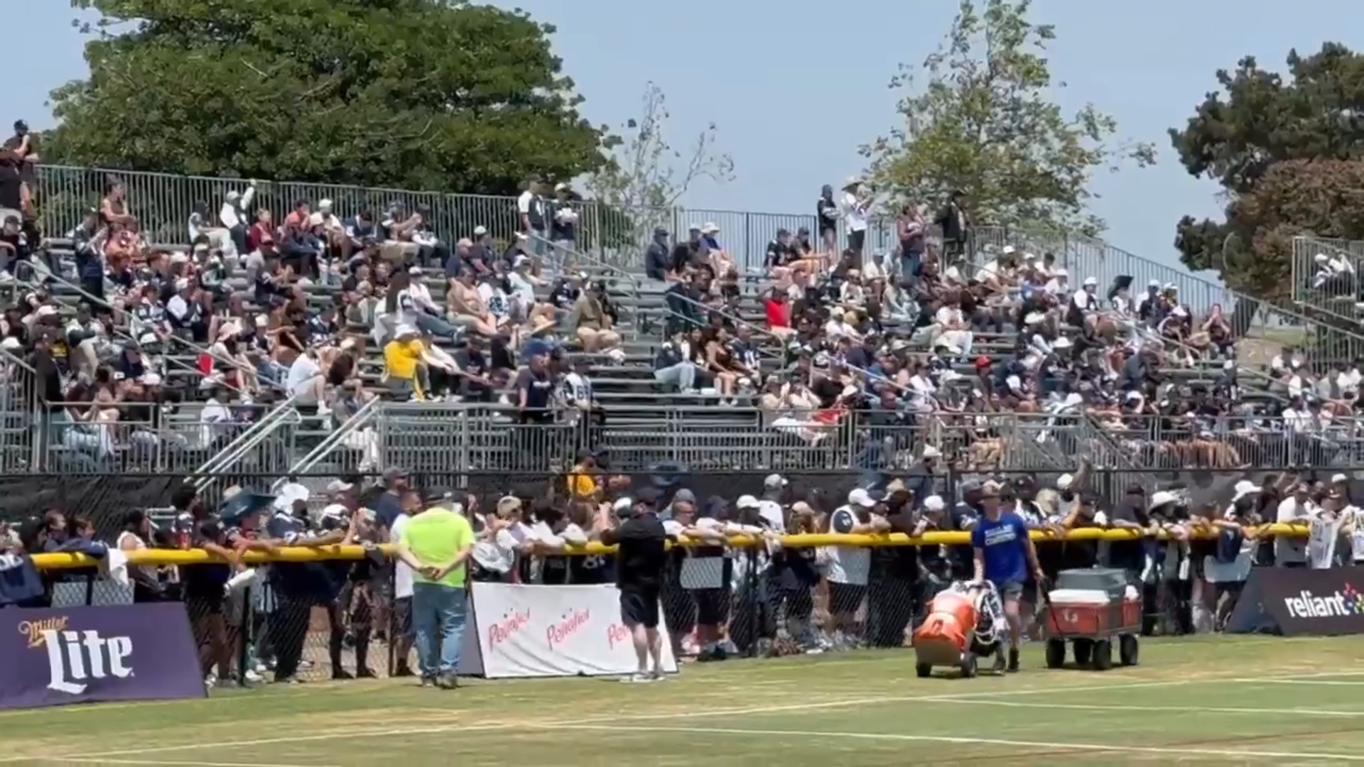 Cowboys fans chanting
