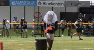 CeeDee Lamb’s Net Drill Takes Aim at Jerry Jones CeeDee Lamb catching a pass with the net over his helmet